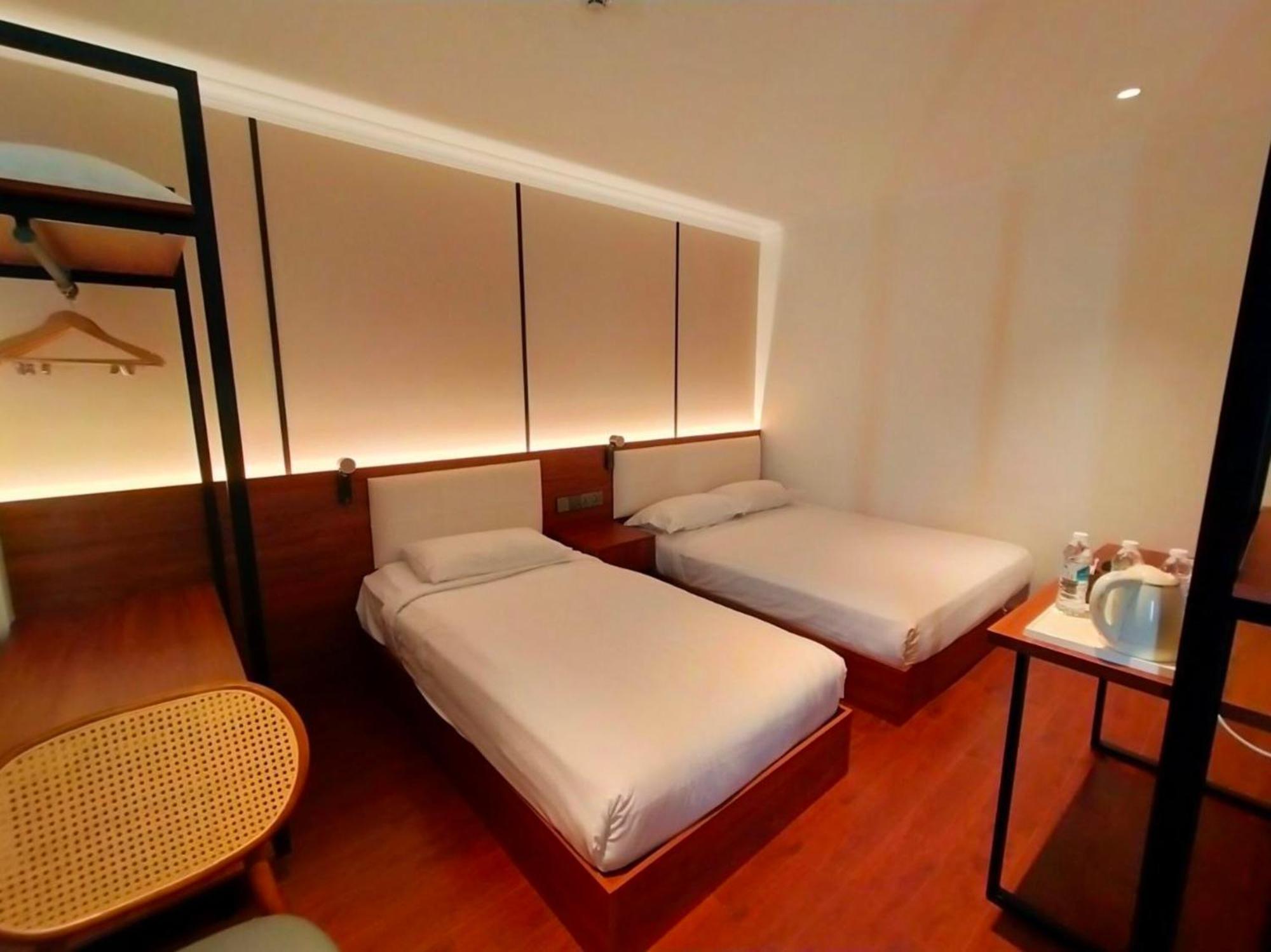 ג'ורג' טאון Super Oyo 998 Queen City Hotel מראה חיצוני תמונה
