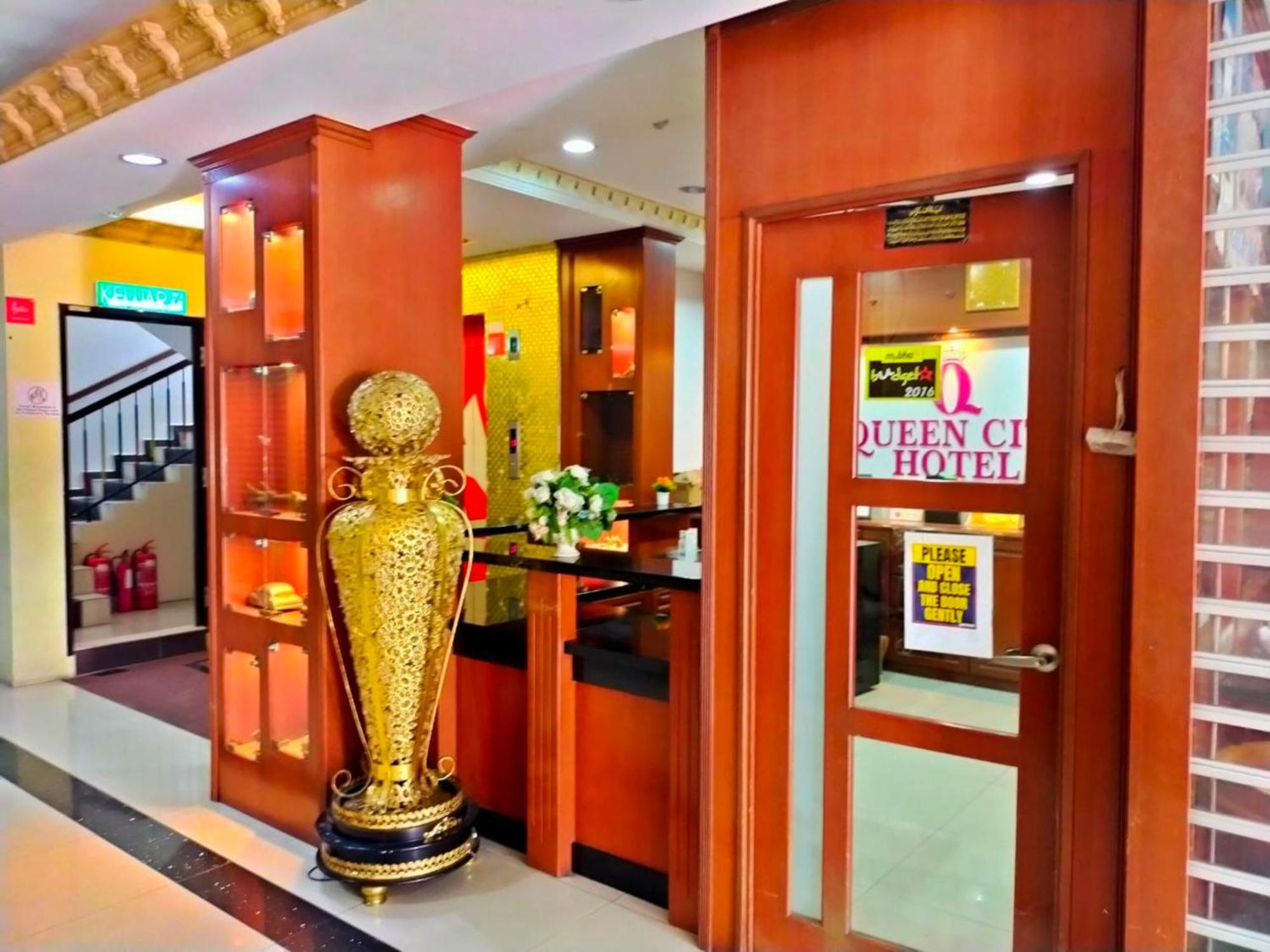 ג'ורג' טאון Super Oyo 998 Queen City Hotel מראה חיצוני תמונה