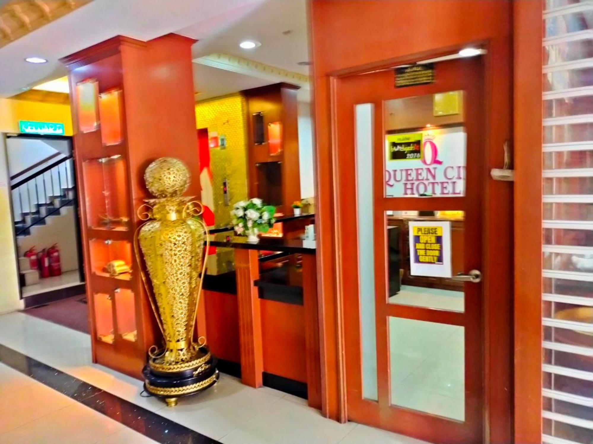ג'ורג' טאון Super Oyo 998 Queen City Hotel מראה חיצוני תמונה